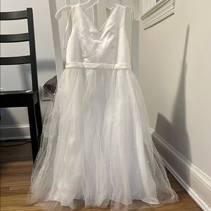 Elegant White Sleeveless Dress with Tulle Skirt -flower girl dress size 7